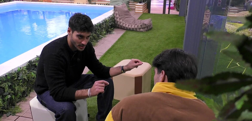 Eliminato Grande Fratello, la teoria di Javier sull’uscita: ecco chi potrebbe andare via preview