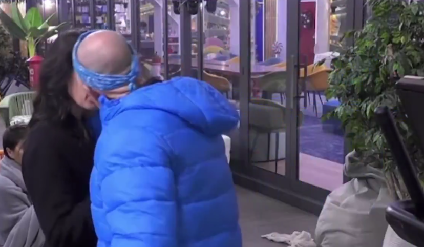 “Copriti!”, Bernardo fuori controllo con Amanda: tenta di baciarla contro la sua volontà, lei cerca Calvani preview