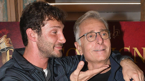 Bonolis lancia una frecciatina a De Martino e Affari Tuoi preview