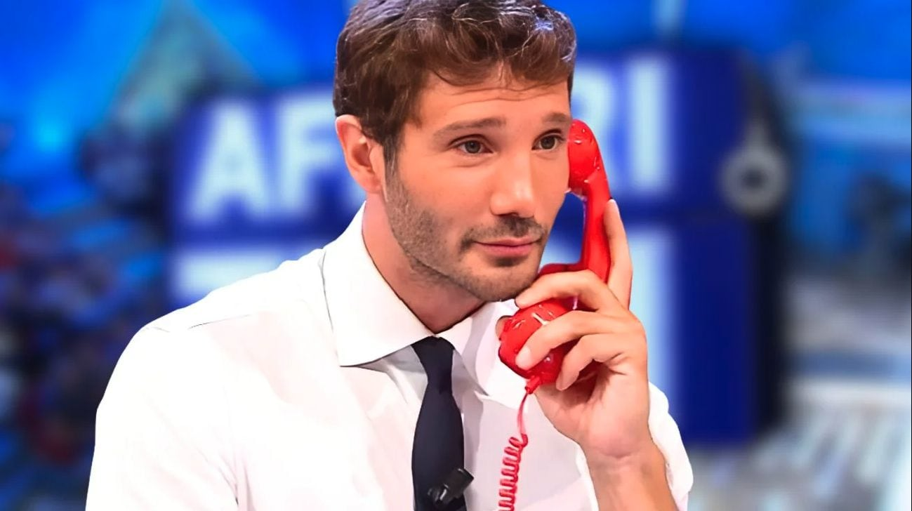 Stefano De Martino: voci di malcontento ad Affari Tuoi? L’indiscrezione