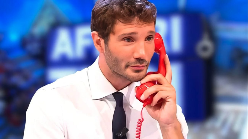 Stefano De Martino: voci di malcontento ad Affari Tuoi? L’indiscrezione preview