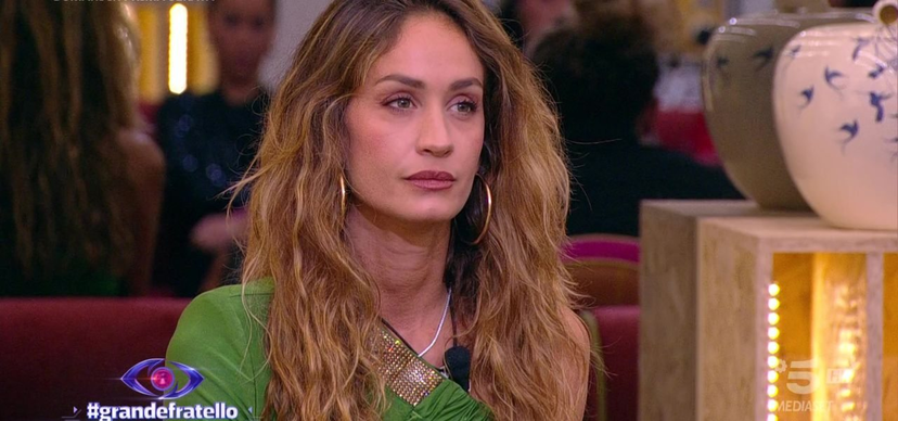 I fan di Helena “arrivano” a New York: il video trasmesso a Times Square preview