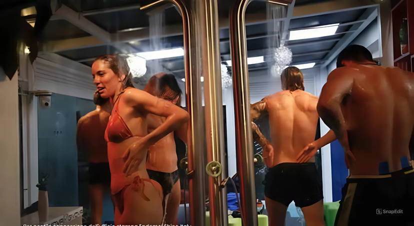 Scena censurata al Grande Fratello: “In doccia come Adamo”, il retroscena hot dell’ex vippone preview