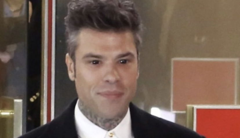 Fedez si confessa: “Un errore gravissimo con Corona”, il perché delle lenti nere a Sanremo 2025 preview