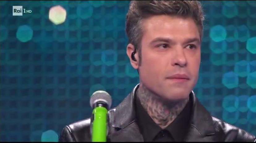Fedez canta Bella stronza e si commuove: dedica ad Angelica Montini? Le rivelazioni del rapper preview