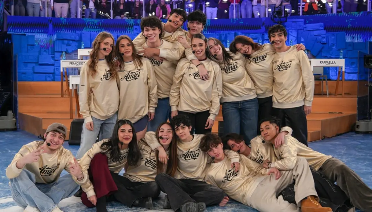 Serale Amici 24