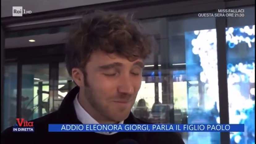 Funerali Eleonora Giorgi, l’ingresso della bara sulle note dei Pink Floyd: le parole di Paolo Ciavarro preview