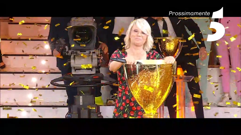 Spoiler Amici 24, tutti al serale tranne uno: ospiti e anticipazioni, registrazione del 6 marzo preview