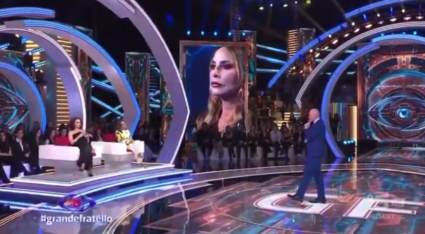 Beatrice Luzzi smaschera Stefania Orlando in diretta: interviene Anna Pettinelli preview