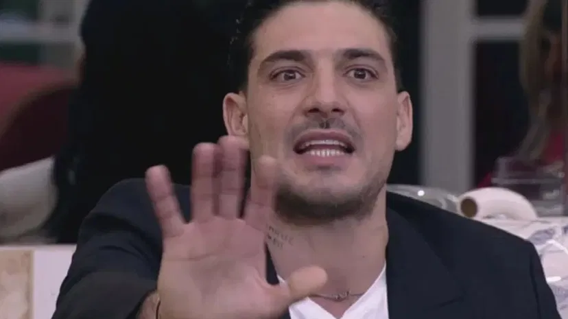 In Rai si torna a parlare del Grande Fratello: Lorenzo ancora nel mirino, ecco cosa è successo preview