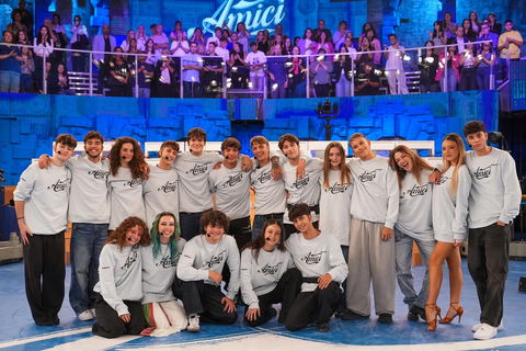Concorrenti Amici 25: chi sono i cantanti e ballerini, la nuova classe della Scuola di Maria De Filippi preview