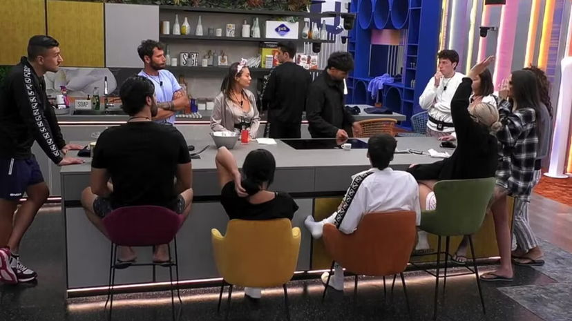 Donna discussa entra nella Casa del Grande Fratello: chi è preview