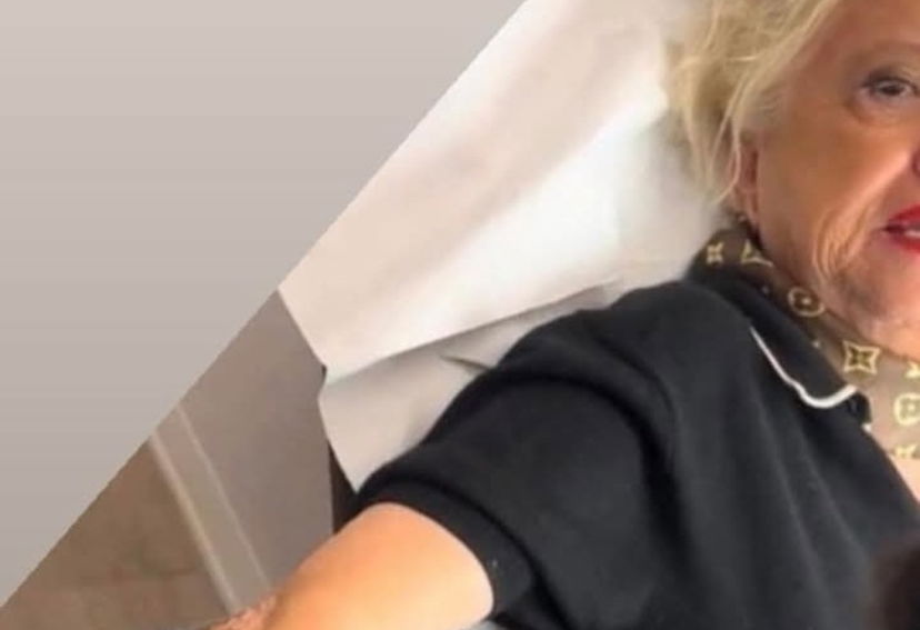 “I cogl*oni vanno in*ulati”, Wanna Marchi si tatua la frase choc preview