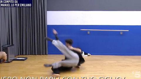 Caduta rovinosa ad Amici 25 per Emiliano: il video preview