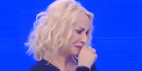 Antonella Clerici piange la scomparsa del suo cane a La Prova del Cuoco preview