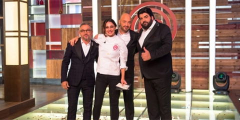 Anna Tatangelo vince Celebrity Masterchef 2! preview