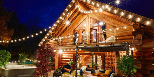 The Cabins: con la Baita dell’Amore, iTV porta i dating sulla neve article-post