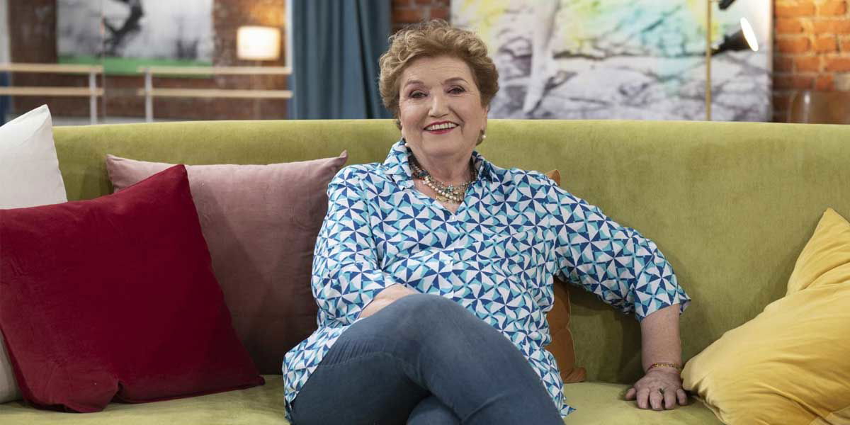 Nudi per la Vita: lo spogliarello VIP arriva su Rai2 con Mara Maionchi article-post