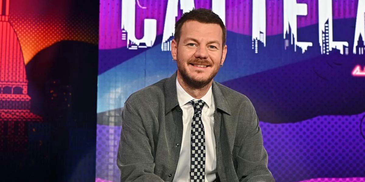 Stasera C’è Cattelan: studi spostati a Milano, polemiche in Rai per i costi article-post