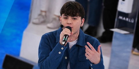 Amici 23: Petit vince gara di scrittura testi ma le sue barre sono un plagio! preview