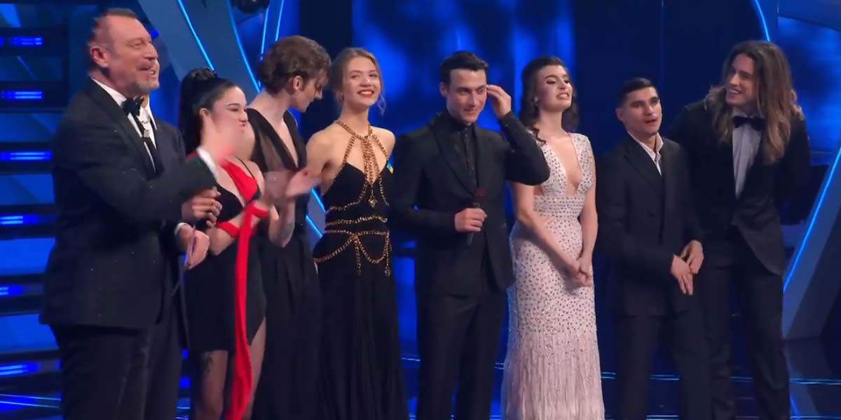 Sanremo 2024: il cast di Mare Fuori 4 canta la sigla – VIDEO article-post