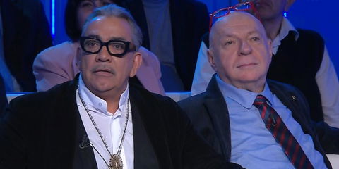 ‘Ha il c*lo basso!’: bodyshaming a ItaliaSì, Platinette si scusa e Raiplay censura tutto preview