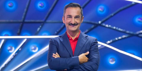 Nicola Savino punzecchia NOVE: la battutina sugli ascolti del suo 100% Italia preview