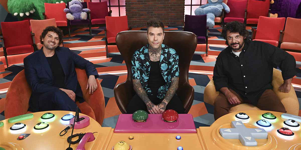 Prime Video ‘schiva’ i conduttori di LOL: Fedez fuori dopo i problemi legali? article-post