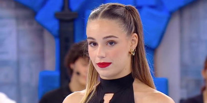 Amici 24 spaccia per concorrente la ballerina professionista Alessia Pecchia: il caso article-post