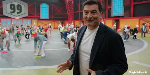 99 da Battere: Prime immagini del nuovo game di Rai2 con Max Giusti preview