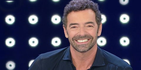 Alberto Matano ‘disturba’ San Marino Song Contest: problemi tecnici su RaiPlay preview