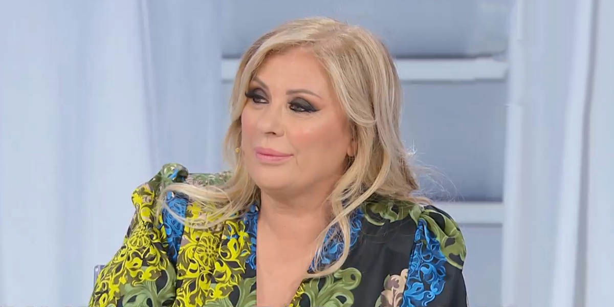 Registrazioni Uomini e Donne di domenica: Tina Cipollari brontola con De Filippi article-post