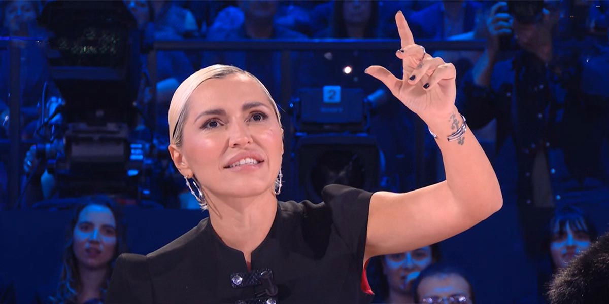 Like a Star: Serena Brancale canta una versione barese di “Candyman” – VIDEO article-post