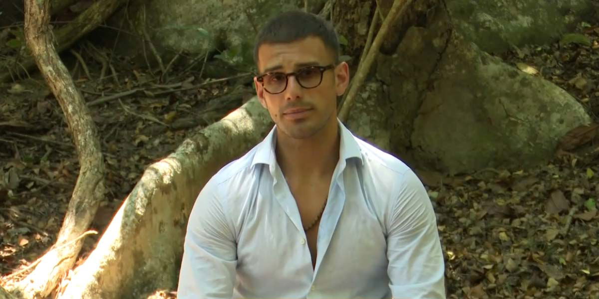Angelo Famao si ritira da L’Isola dei Famosi 2025 dopo tre giorni article-post
