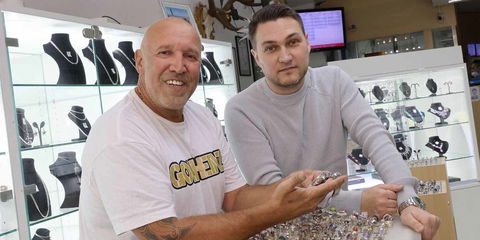 Affari d’Oro: il nuovo ‘Banco dei Pugni’ di DMAX che parla tedesco preview