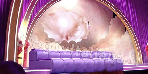 Roast in Peace: le immagini dello studio del nuovo show di Prime Video preview