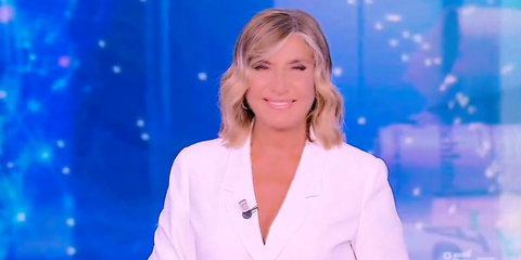 Myrta Merlino saluta commossa Pomeriggio 5: âNon mollate mai!â preview