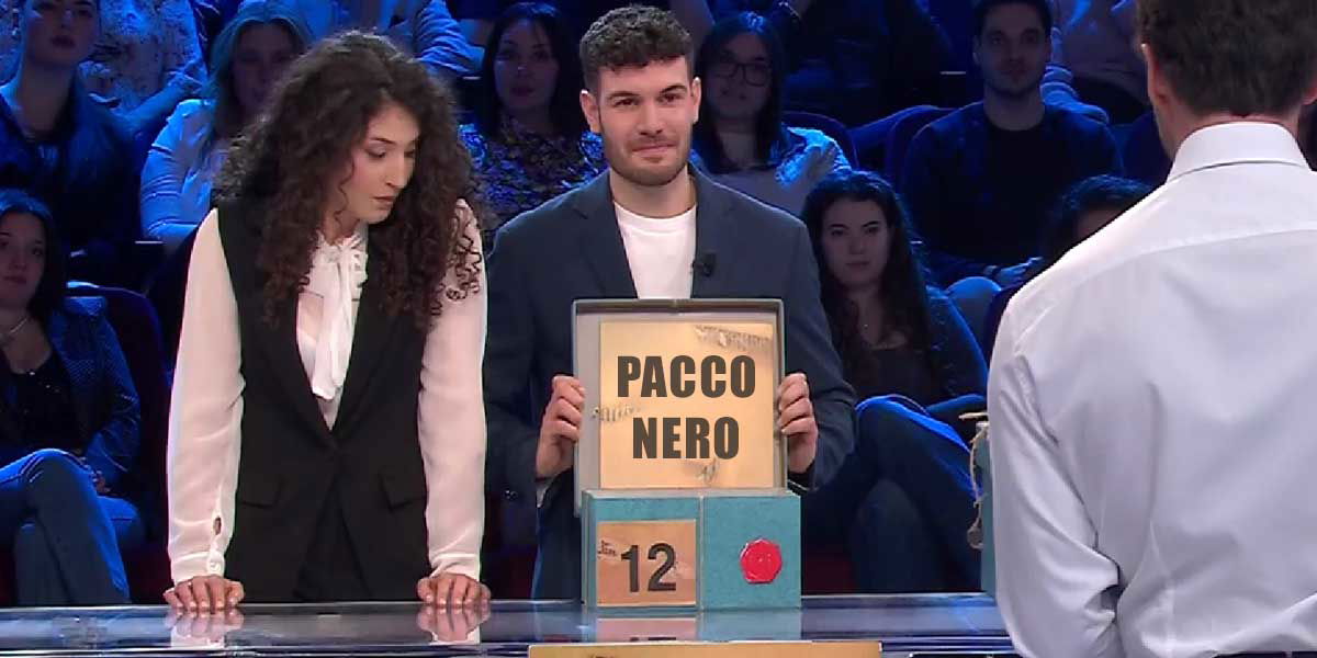 Affari Tuoi introduce il PACCO NERO: la novità 2025 del game di De Martino article-post