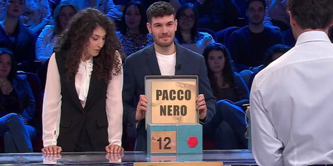 Affari Tuoi introduce il PACCO NERO: la novità 2025 del game di De Martino preview