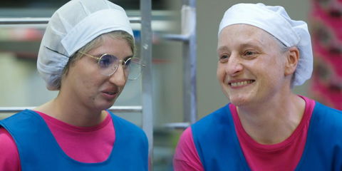 Boss in Incognito 2025: operaia riconosce la sua titolare camuffata preview