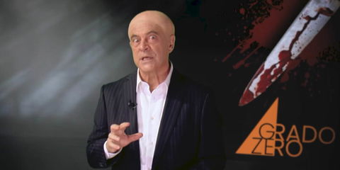 Fratelli di Crozza fa la parodia di Gianluigi Nuzzi a Quarto Grado preview