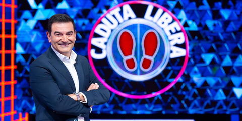 Caduta Libera torna su Canale 5 con Max Giusti e Isobel di Amici preview