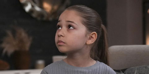 Tradimento: anticipazioni 14 novembre 2025, Dundar porta via Oyku preview