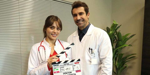 DOC Nelle Tue Mani: İbrahim Çelikkol apre il set della versione turca preview