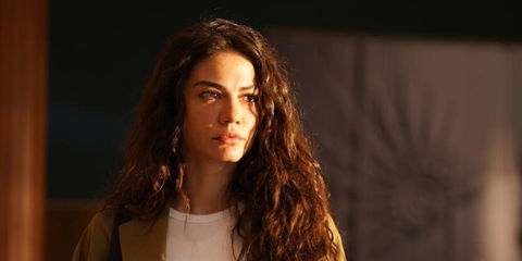 Io Sono Farah è troppo flop: la soap turca finisce in seconda serata preview