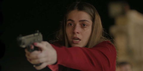 Hercai, anticipazioni 12 gennaio 2026: Yaren spara Cihan e viene arrestata preview