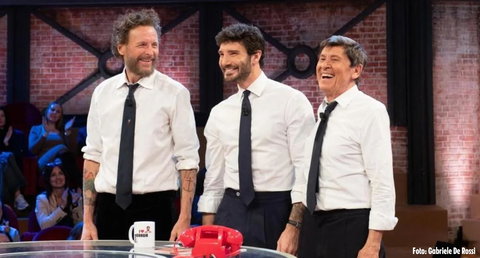 Affari Tuoi: Morandi e Jovanotti pacchisti per un notte il 10 aprile 2026 preview