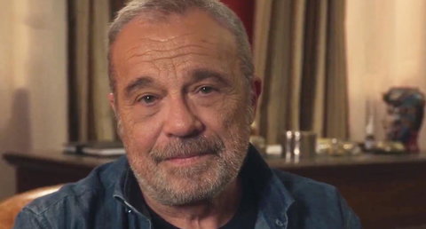 I Cesaroni omaggiano Antonello Fassari: la scena finale con Amendola preview