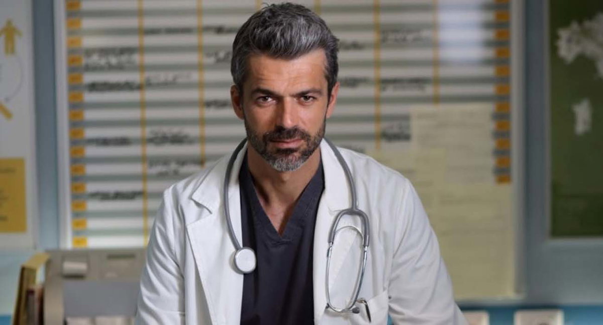 Luca Argentero lascia DOC Nelle Tue Mani: l’addio nella quarta stagione article-post