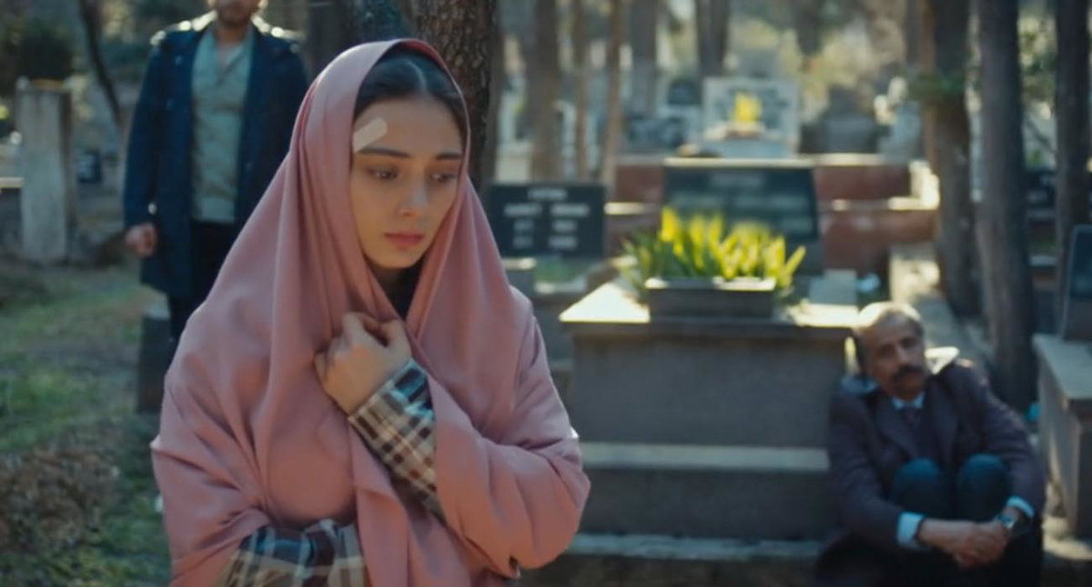 Melek, anticipazioni 17 agosto 2026: Defne e Kenan al cimitero article-post